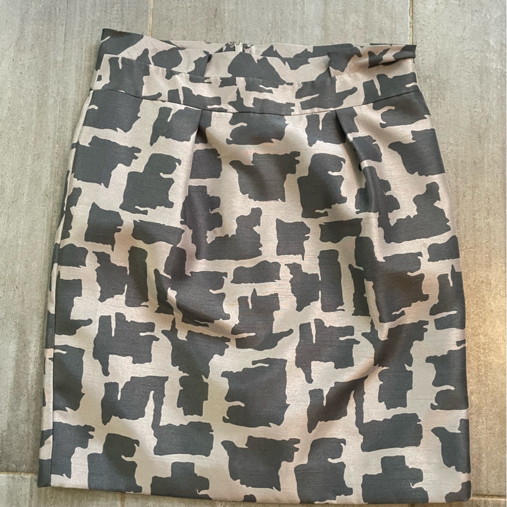 Banana Republic Black and Gray Camouflage Skirt